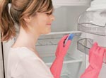 Как избавиться от неприятного запаха в холодильнике в домашних условиях
